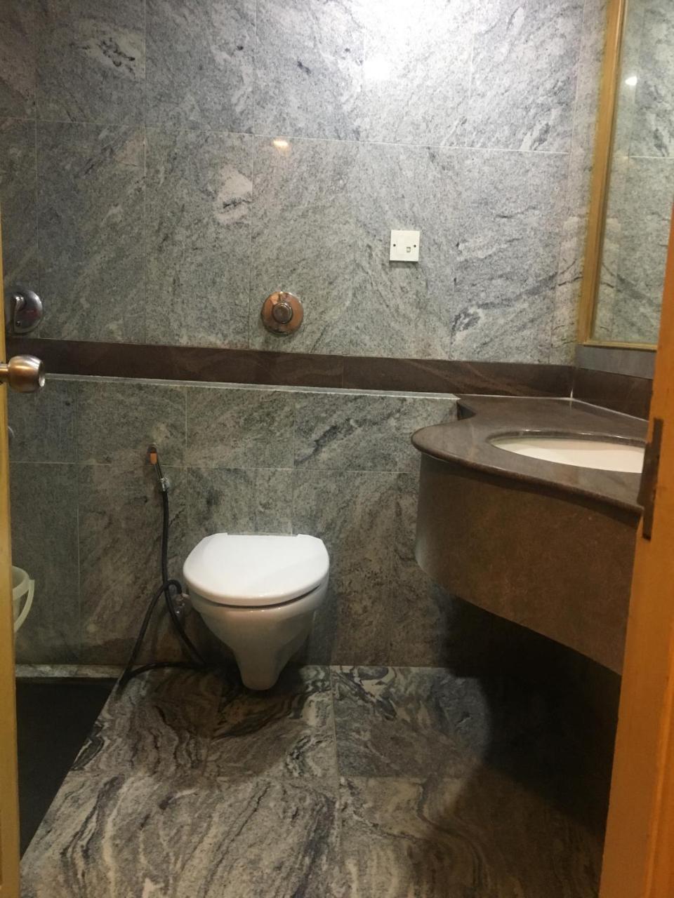 Asr Guesthouse Tirupati Eksteriør bilde